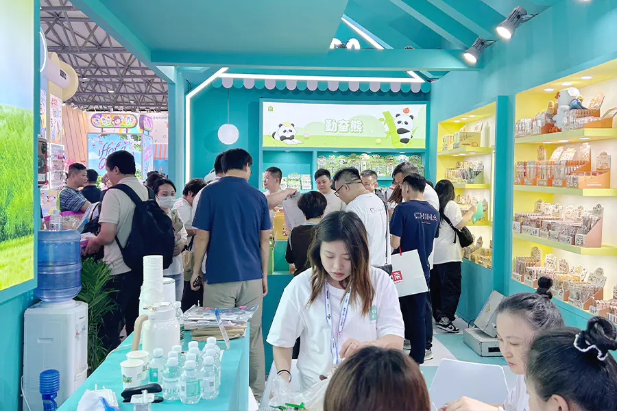 Шанхайская выставка игрушек